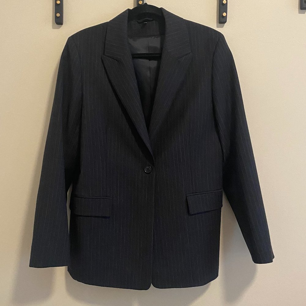 COS New Gray Pinstripe Regular Fit Blazer - 10/M